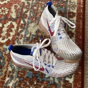 NIKE Flyknit VaporMax